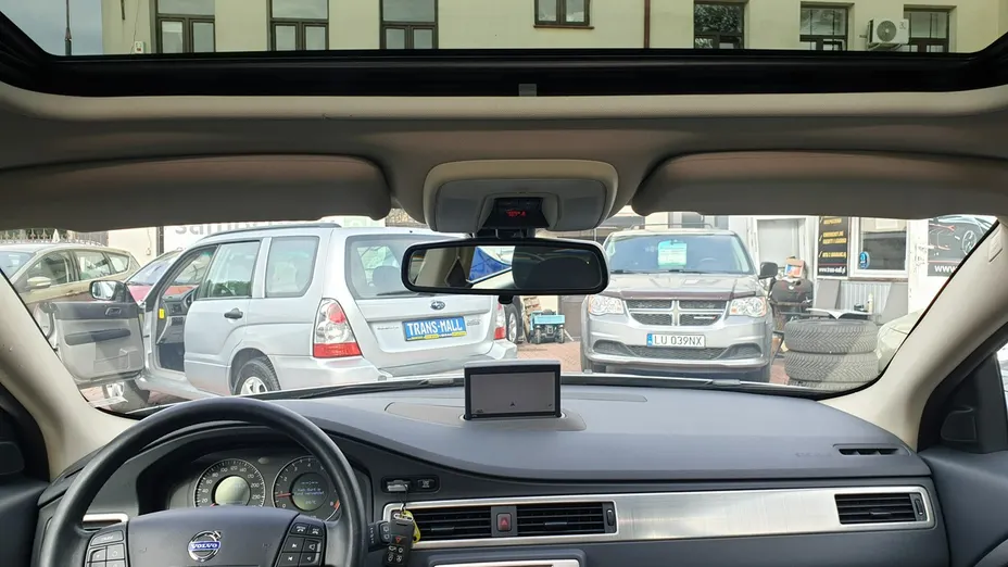 VOLVO V70 -