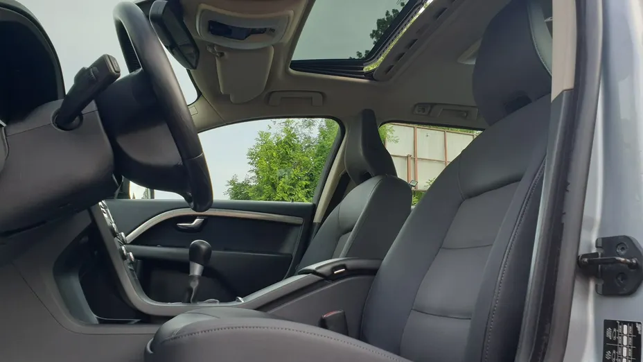 VOLVO V70 -