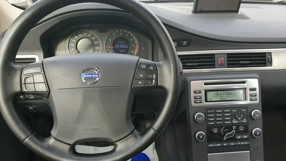 VOLVO V70 -