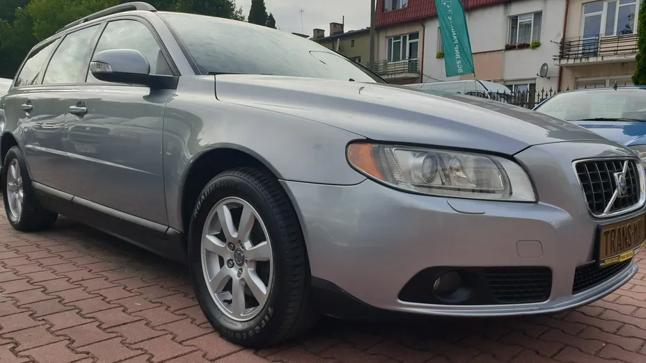 VOLVO V70 -