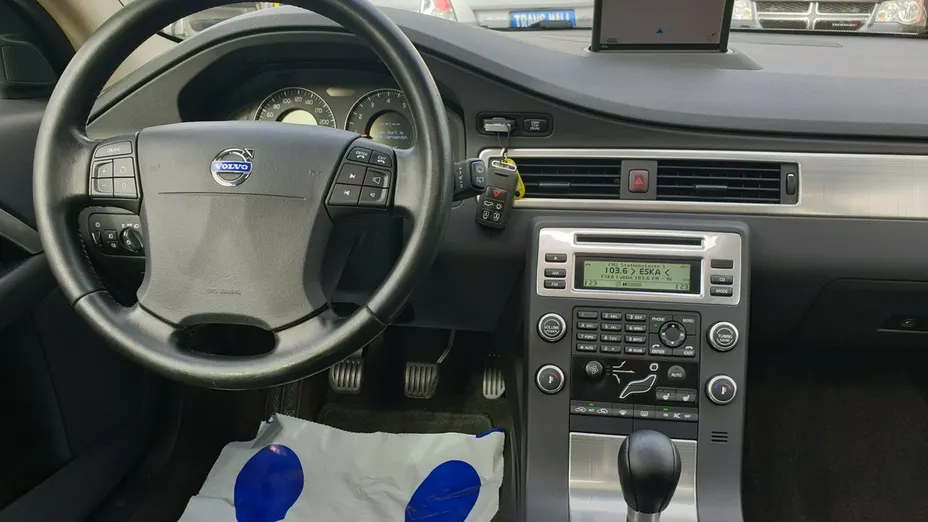 VOLVO V70 -