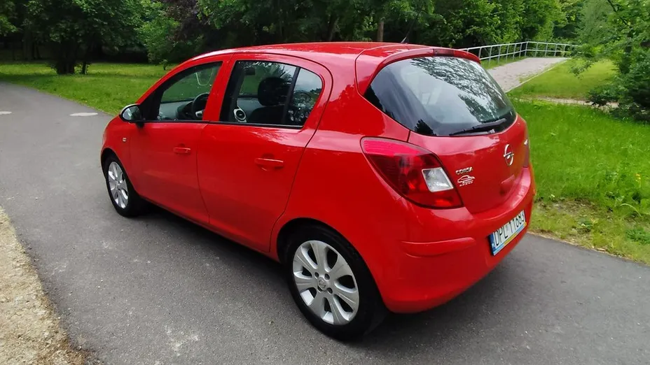 OPEL Corsa -