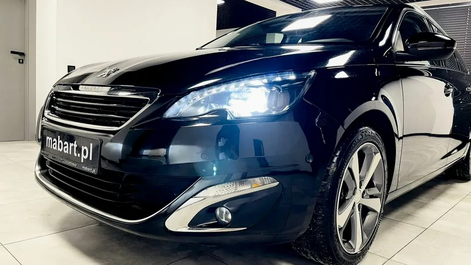 PEUGEOT 308 -