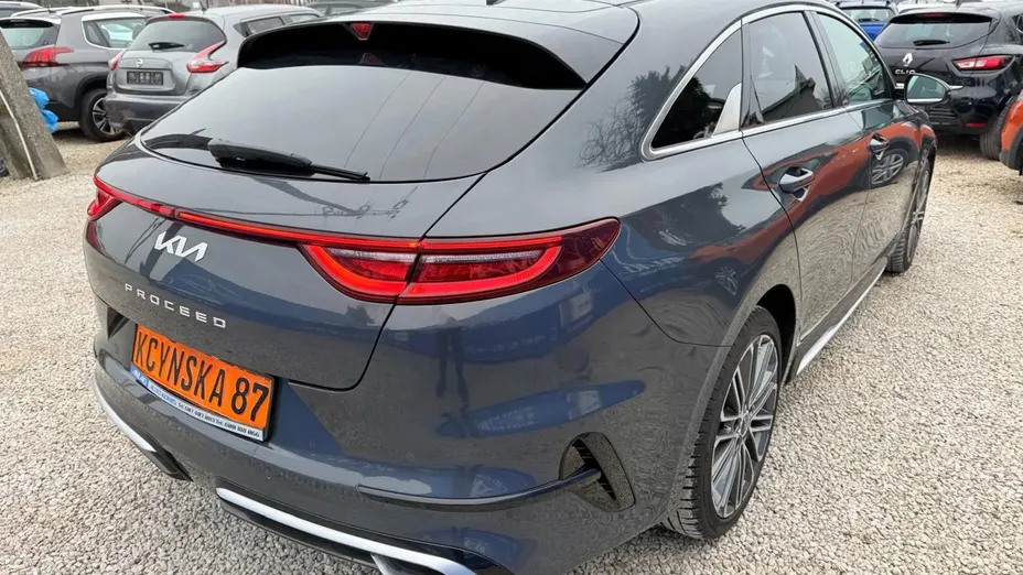 KIA ProCeed -