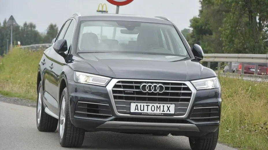 AUDI Q5 -