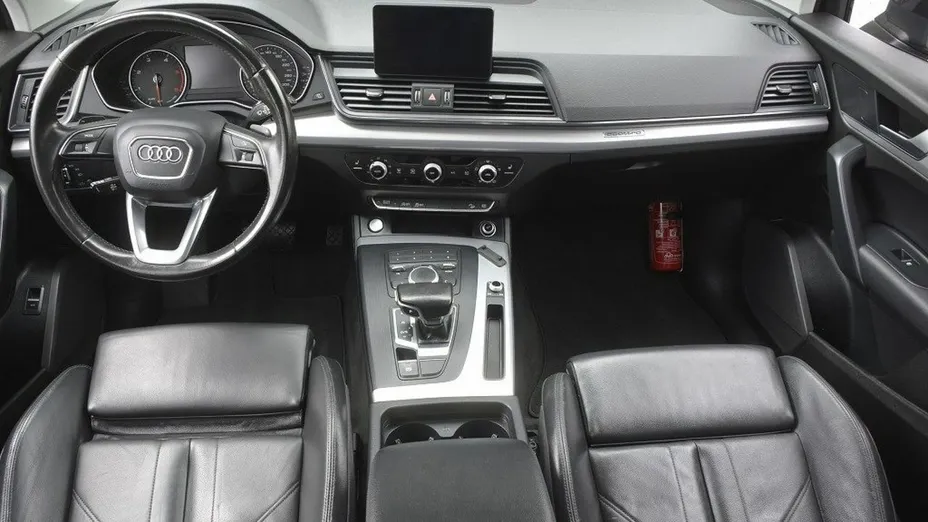 AUDI Q5 -