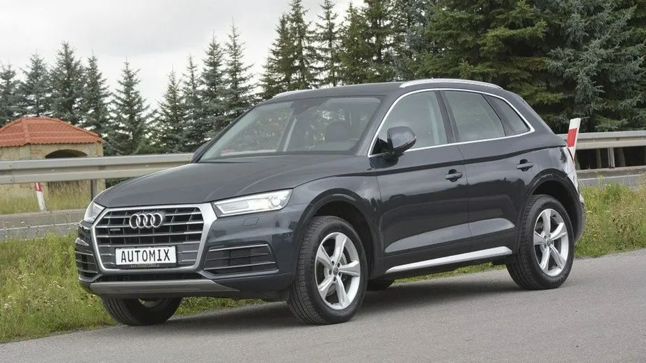 AUDI Q5 -