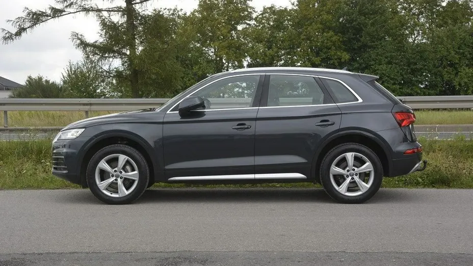 AUDI Q5 -