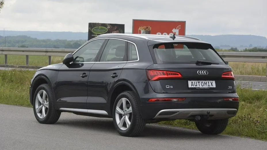 AUDI Q5 -