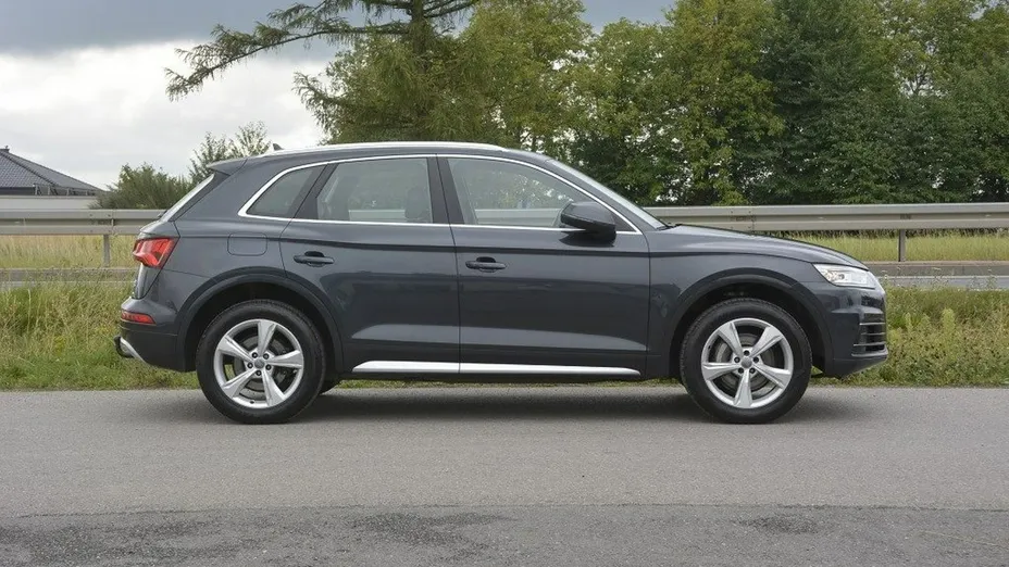AUDI Q5 -