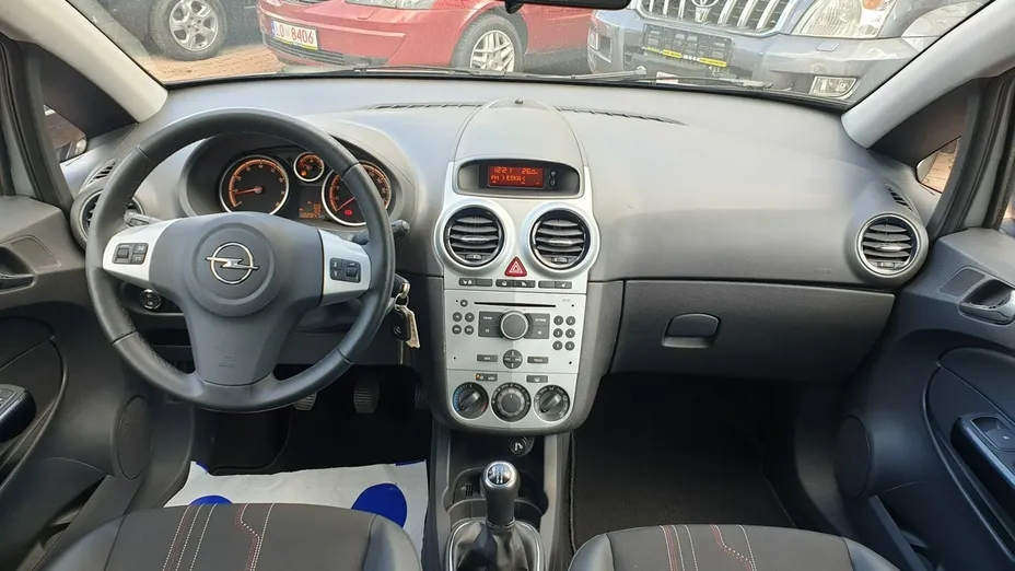 OPEL Corsa -