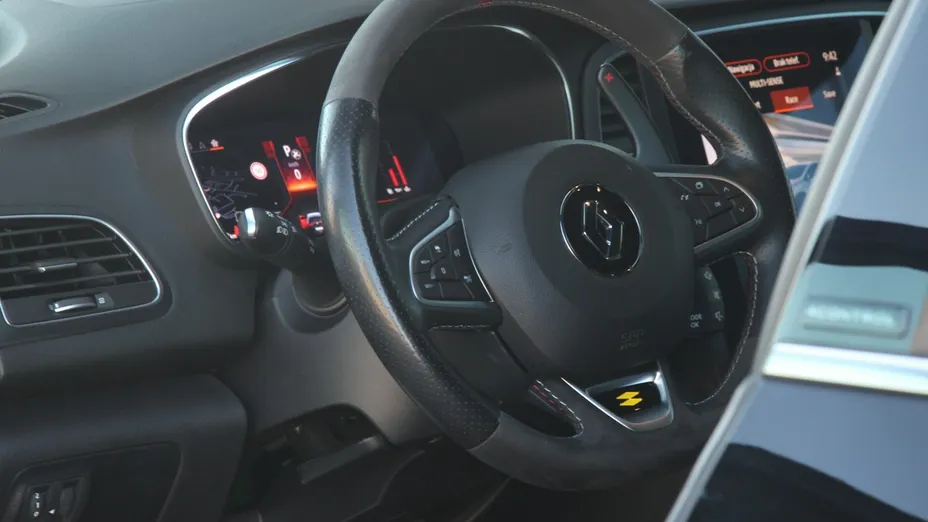 RENAULT Megane -