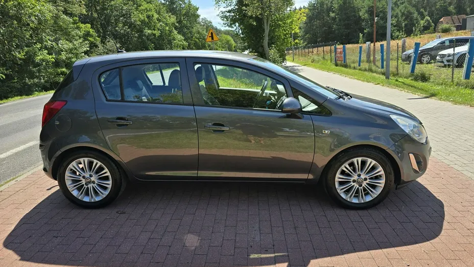 OPEL Corsa -