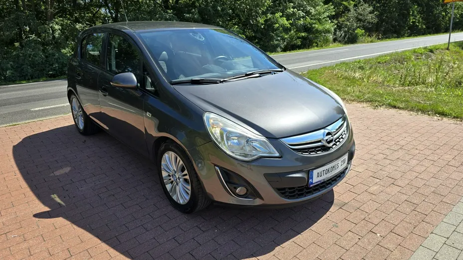 OPEL Corsa -