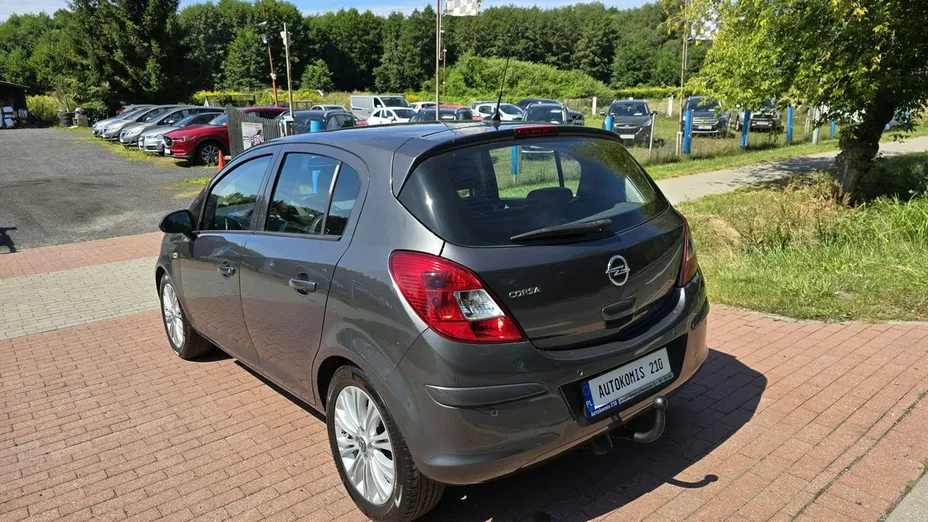 OPEL Corsa -
