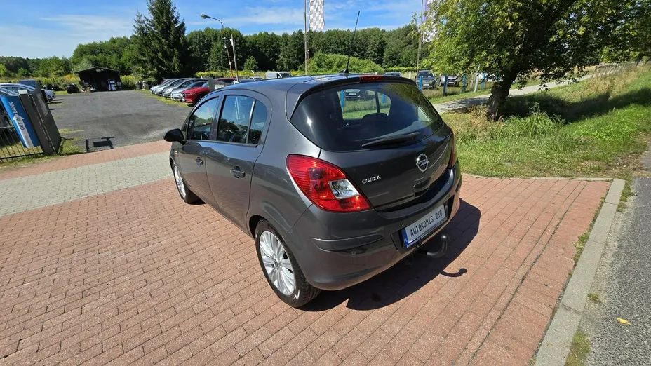 OPEL Corsa -
