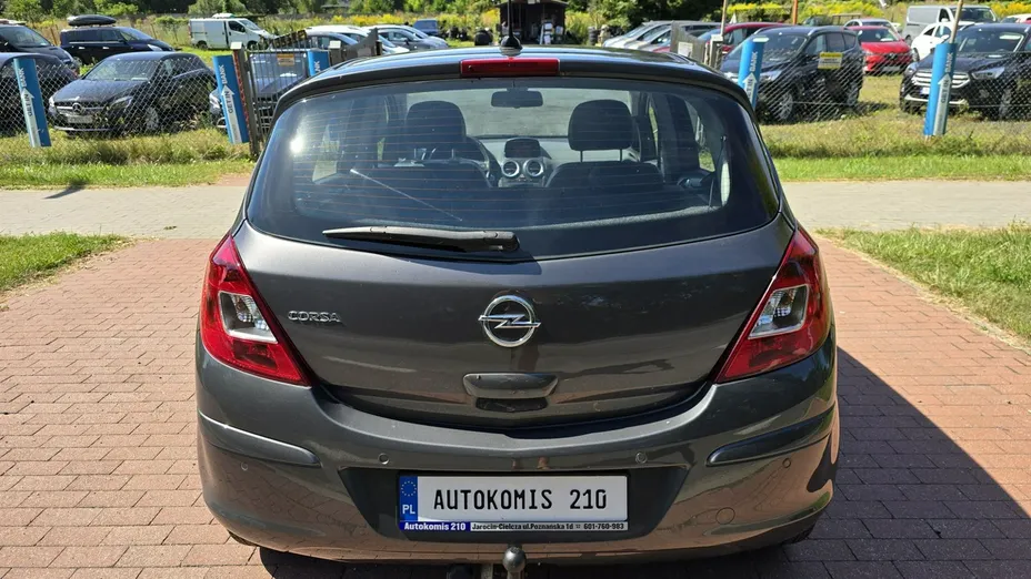 OPEL Corsa -