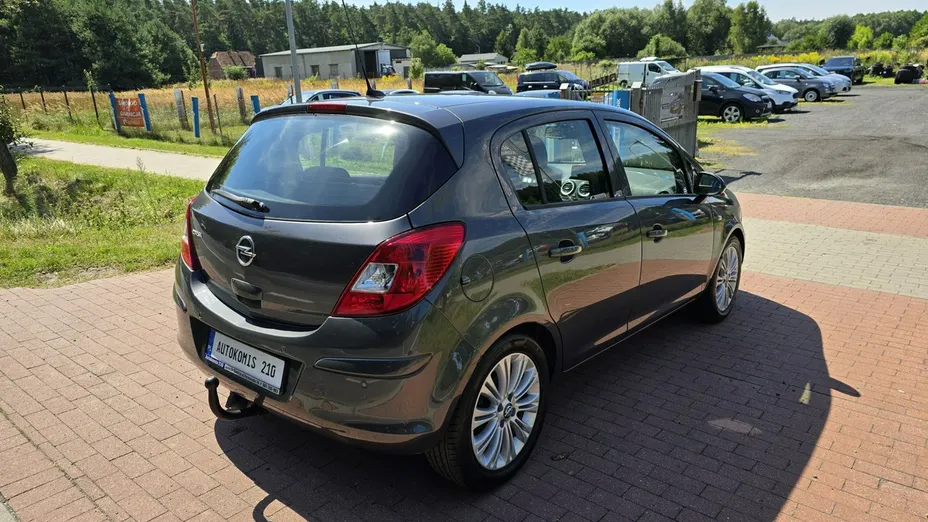 OPEL Corsa -