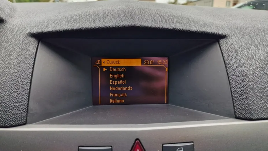 OPEL Astra -