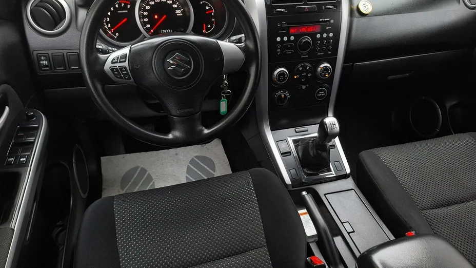 SUZUKI Grand Vitara -