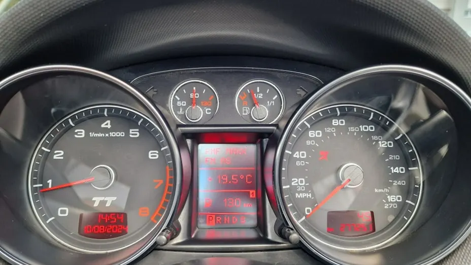 AUDI TT -