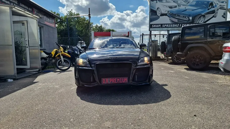 AUDI TT -