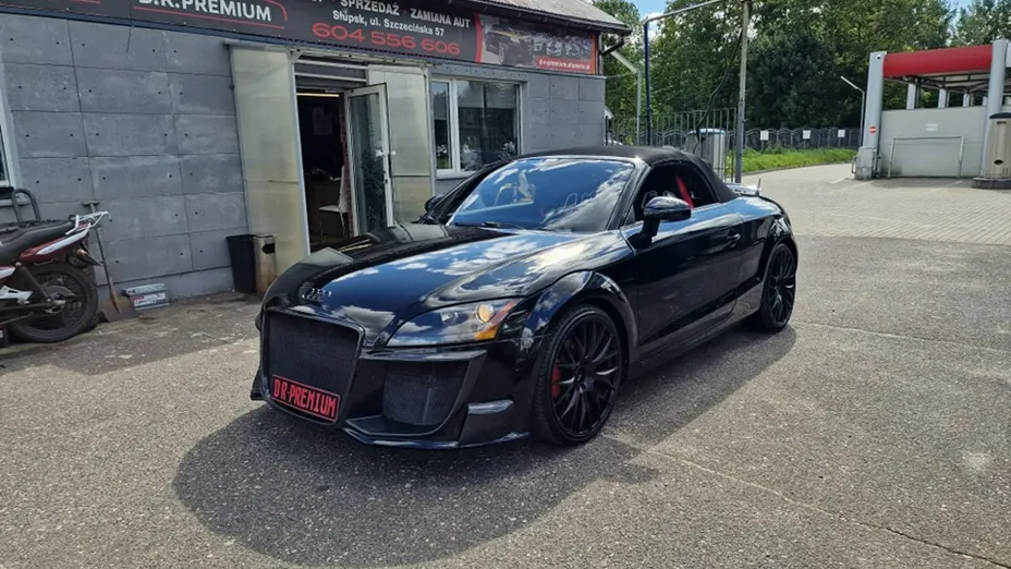 AUDI TT -