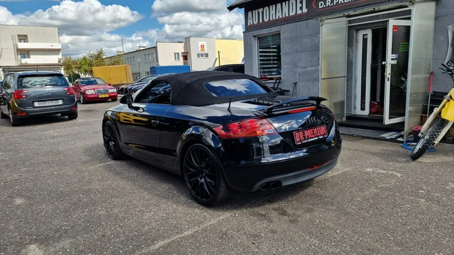 AUDI TT -
