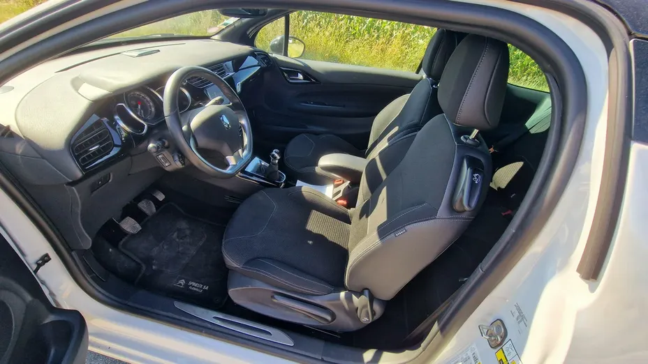 CITROEN DS3 -