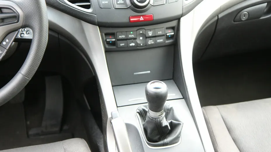 HONDA Accord -