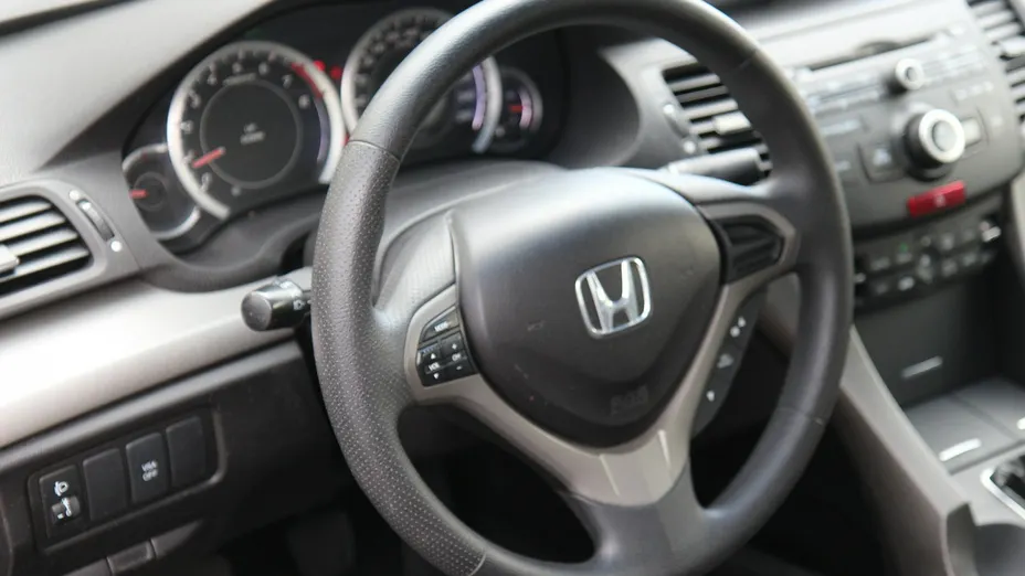 HONDA Accord -