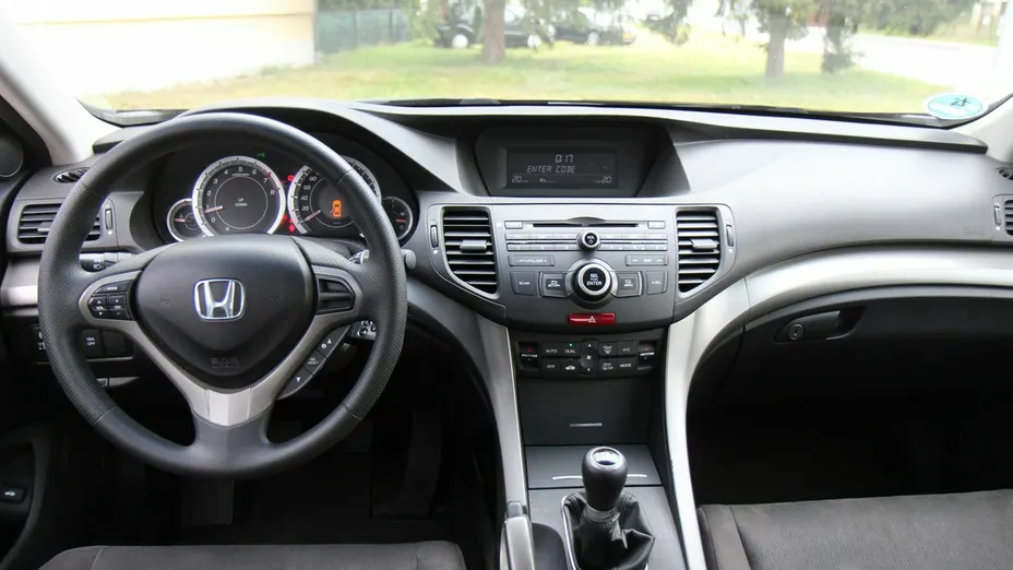 HONDA Accord -