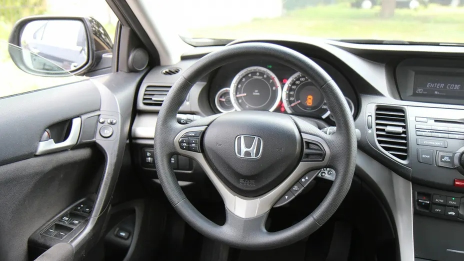 HONDA Accord -