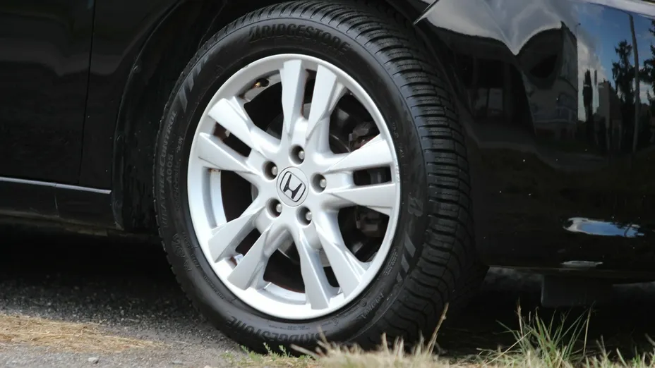 HONDA Accord -