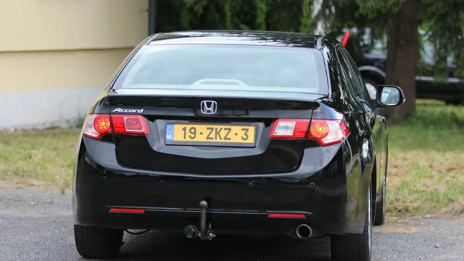 HONDA Accord -