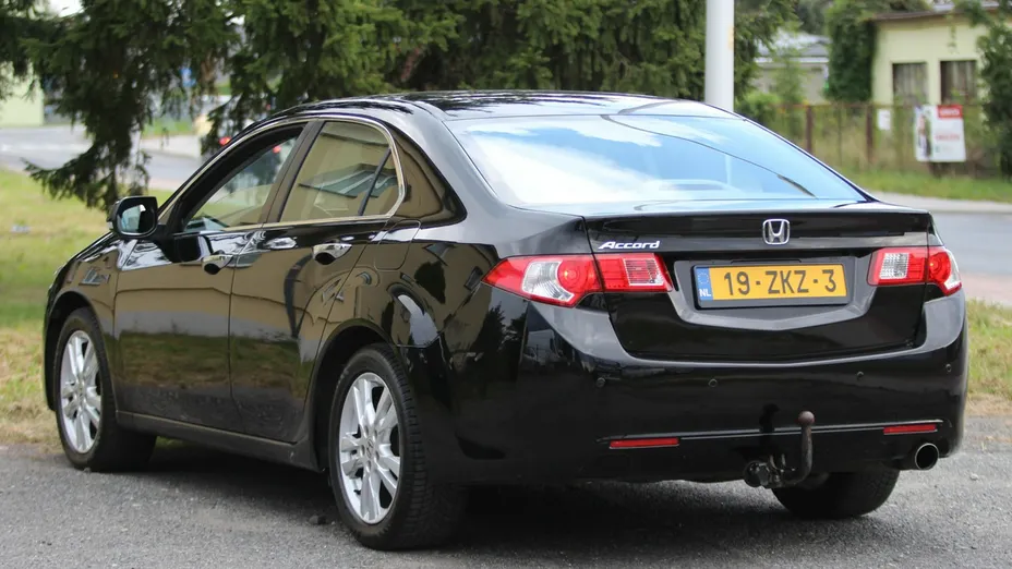 HONDA Accord -