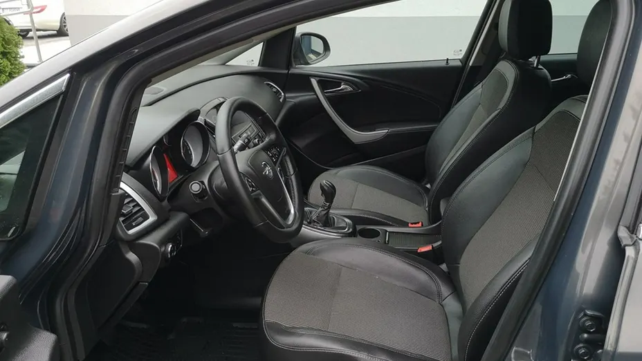 OPEL Astra -