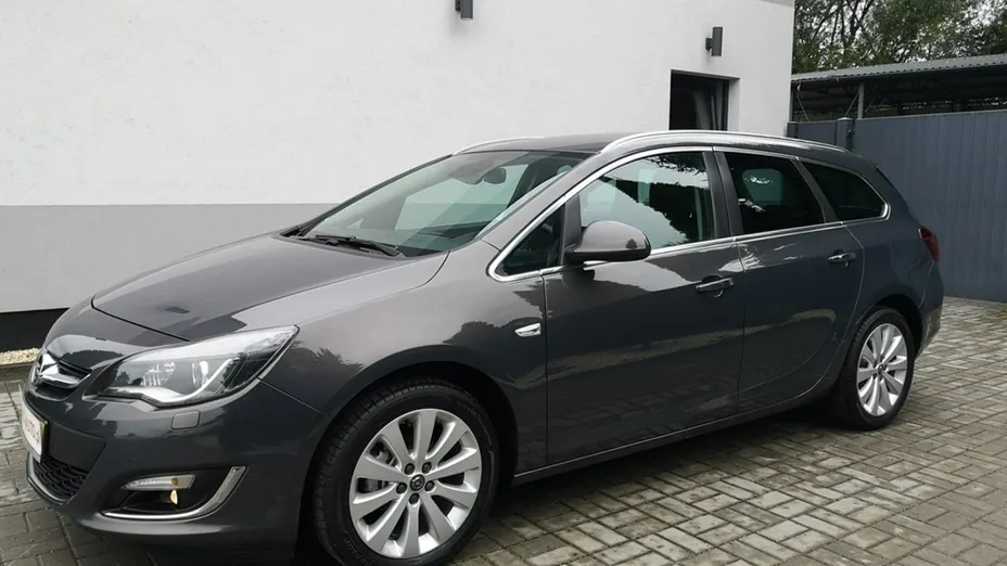 OPEL Astra -