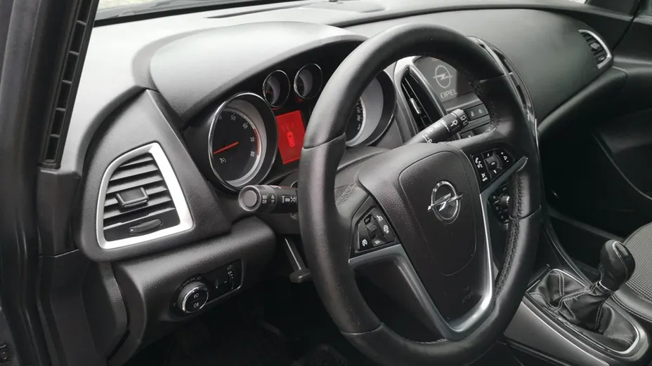 OPEL Astra -