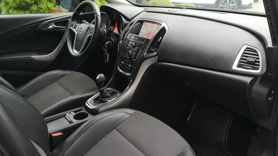 OPEL Astra -