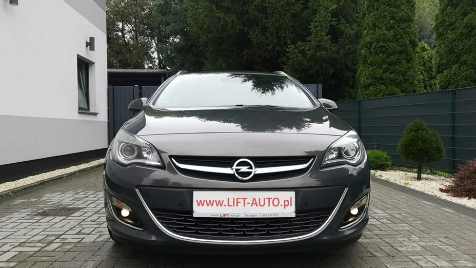 OPEL Astra -