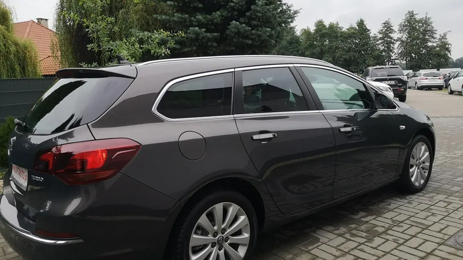OPEL Astra -