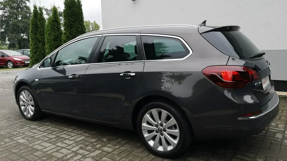 OPEL Astra -