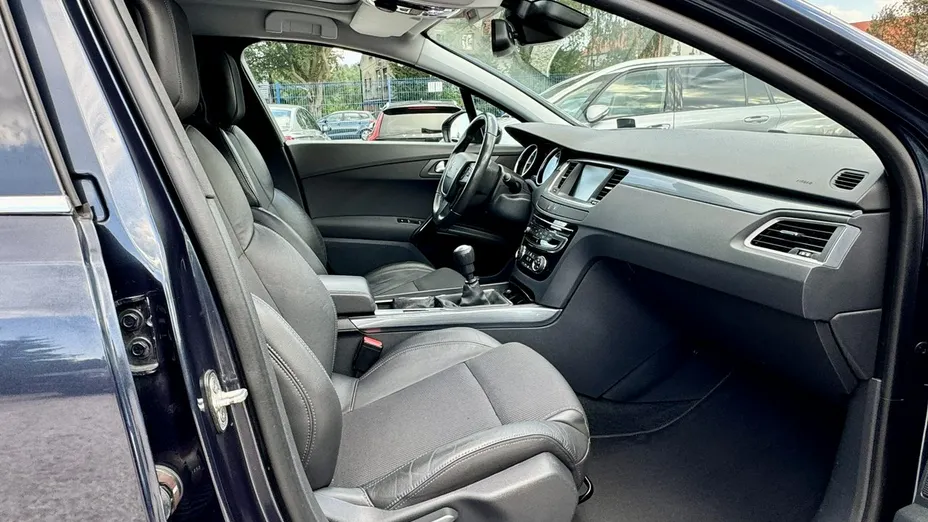 PEUGEOT 508 -