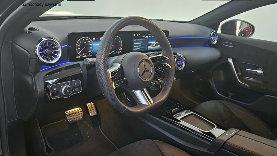 MERCEDES-BENZ A Klasa A 200 AMG Line 7G-DCT