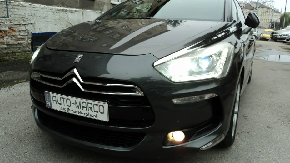 CITROEN DS5 -