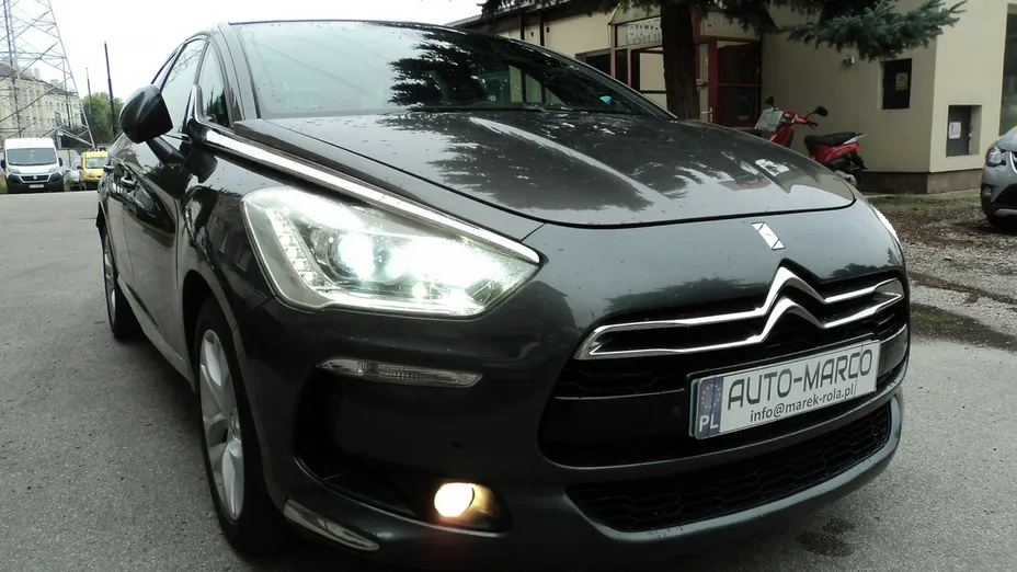 CITROEN DS5 -