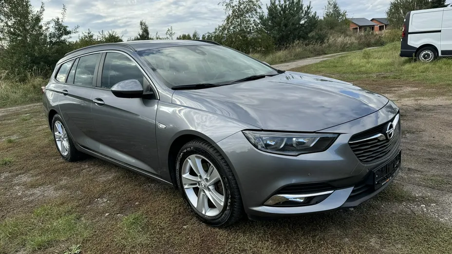 OPEL Insignia -