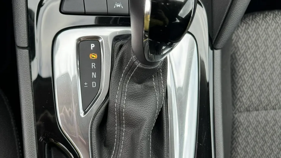 OPEL Insignia -