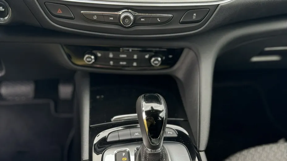 OPEL Insignia -